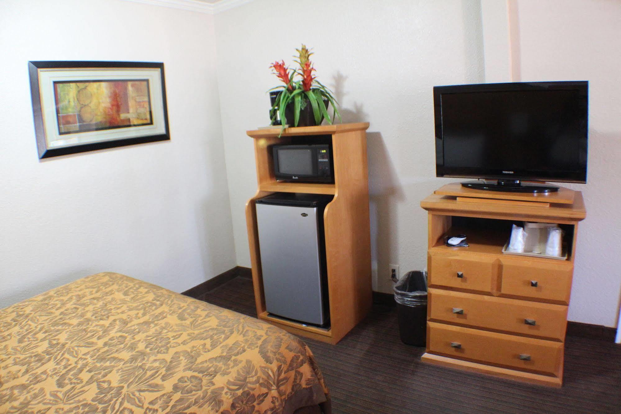Anaheim Islander Inn&Suites Exterior foto